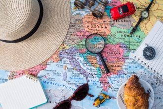 recherche de destinations de voyage